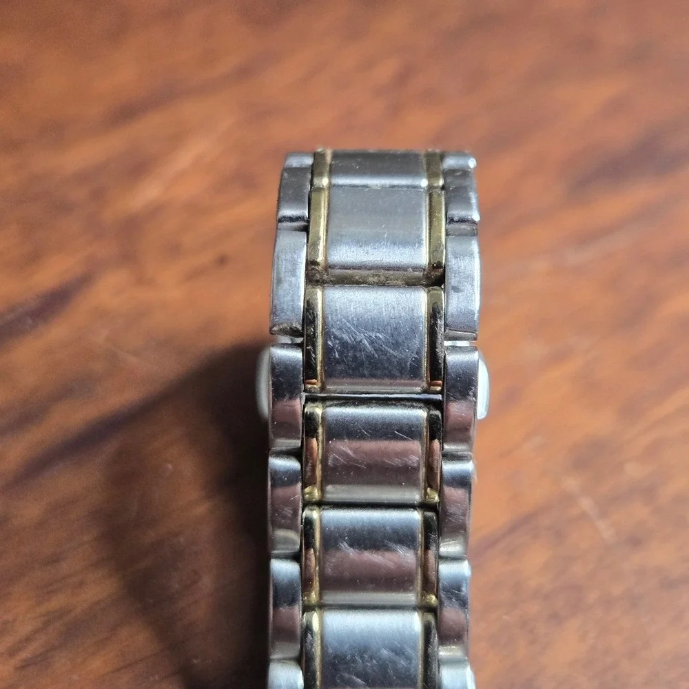 Seiko Two Tone Stainless Steel 100M Water Resistant Watch 7N82-0GS0 Tested